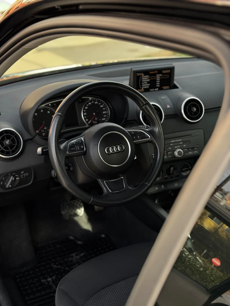 Audi A1 Sportback, снимка 7 - Автомобили и джипове - 52919330