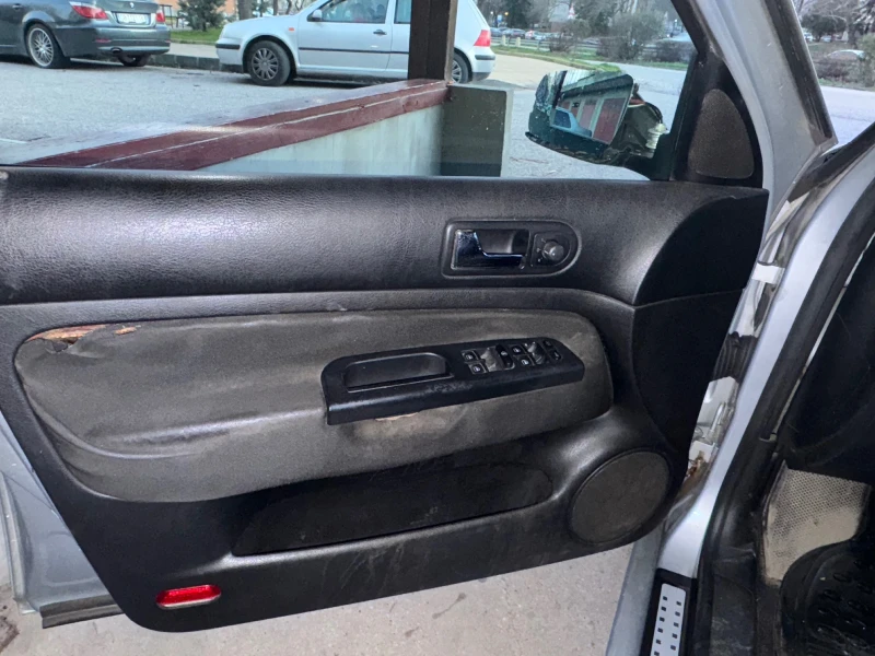 VW Golf Special, снимка 3 - Автомобили и джипове - 53047086