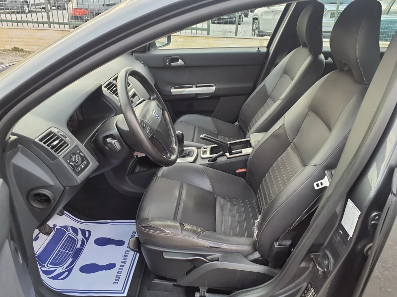 Volvo V50 1.6HDI 110 к.с , снимка 15 - Автомобили и джипове - 53143470