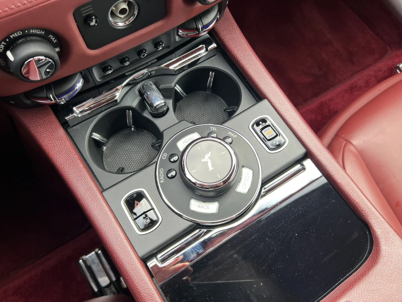 Rolls-Royce Wraith 6.6 V12/ TWO-TONE/ PANO/ 360/, снимка 14 - Автомобили и джипове - 53186253