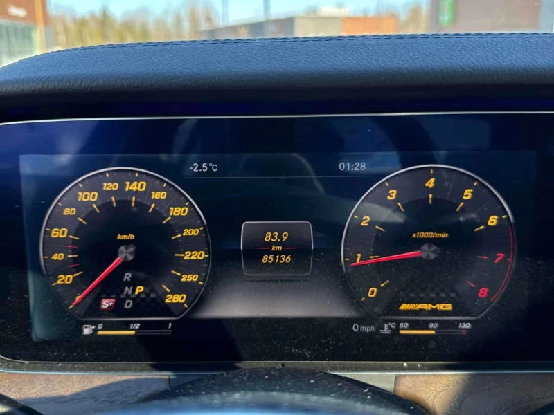 Mercedes-Benz AMG GT C * E 43 * CARFAX * ЦЕНА ДО БГ, снимка 8 - Автомобили и джипове - 53563629