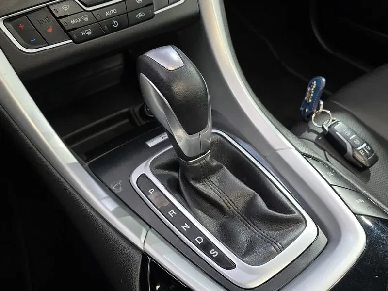 Ford Mondeo, снимка 9 - Автомобили и джипове - 52834484