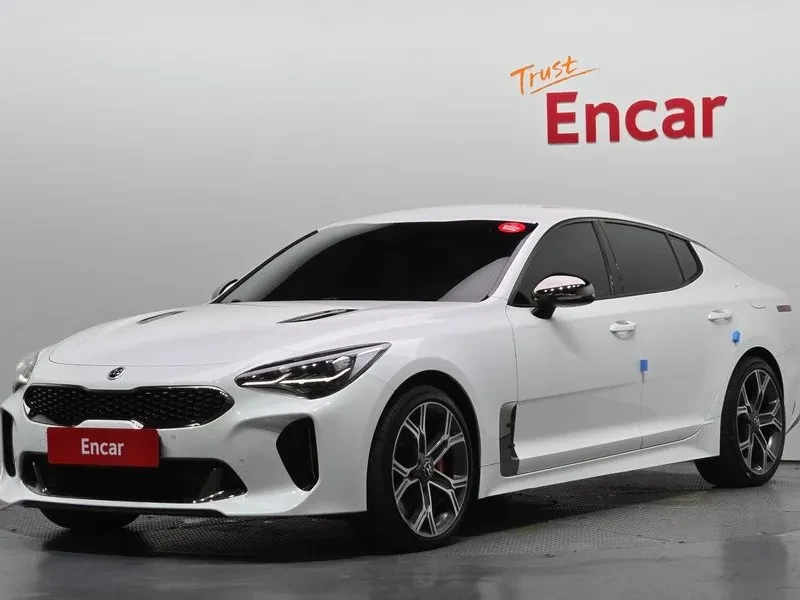 Kia Stinger 3.3 TURBO MASTERS* 4X4* ОБДУХВАНЕ* ПОДГРЕВ* КАМЕРА