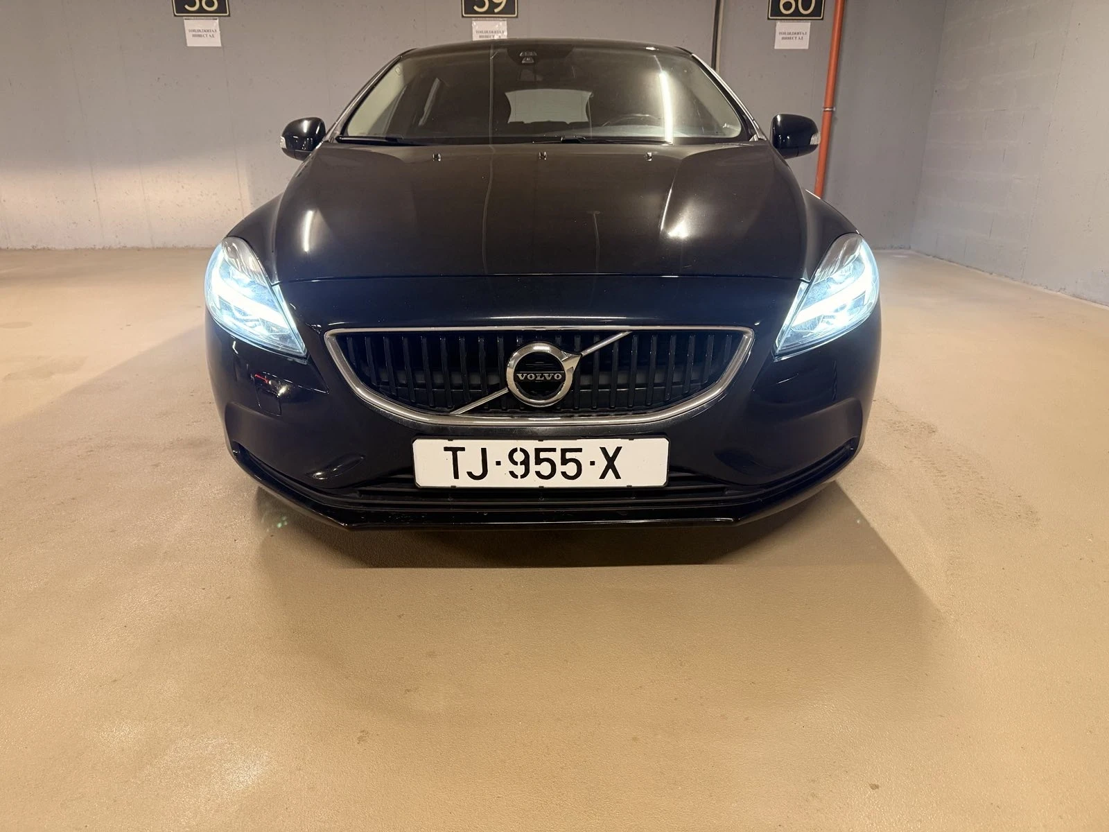 Volvo V40 D2, снимка 1