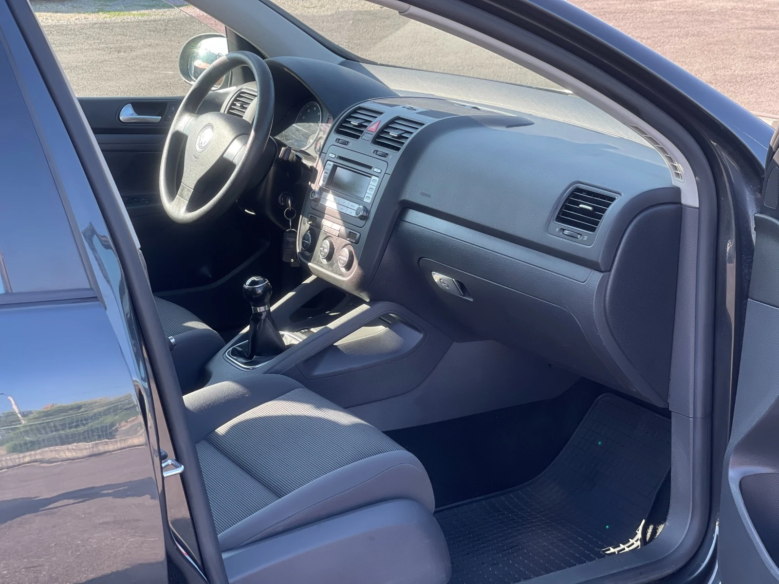 VW Golf 1.4i  | Mobile.bg   12