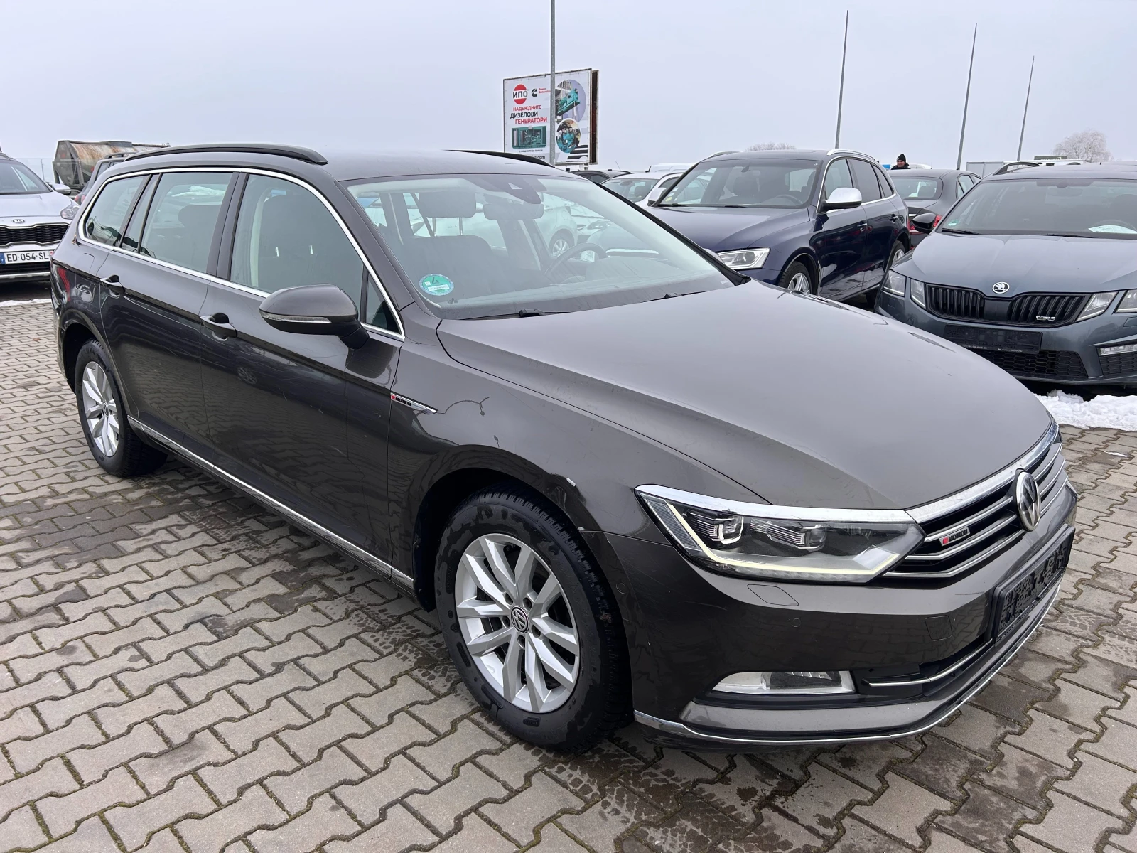 VW Passat 2.0TDI 4MOTION/AVTOMAT/NAVI  - изображение 4