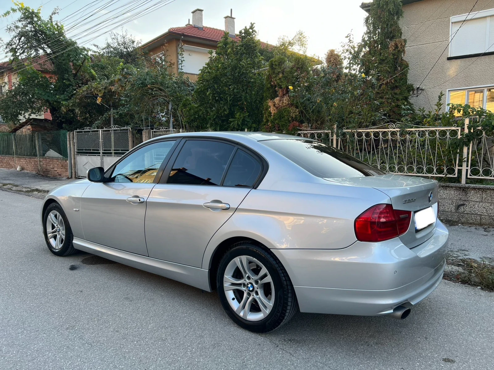 BMW 320  - изображение 2