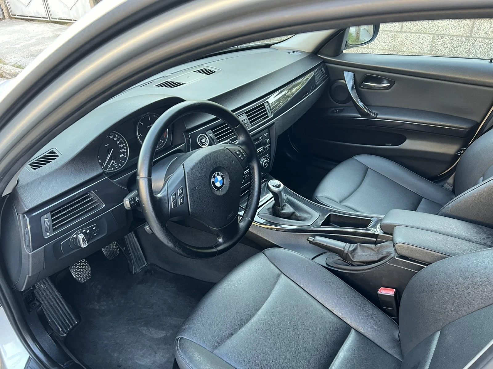 BMW 320  - изображение 5
