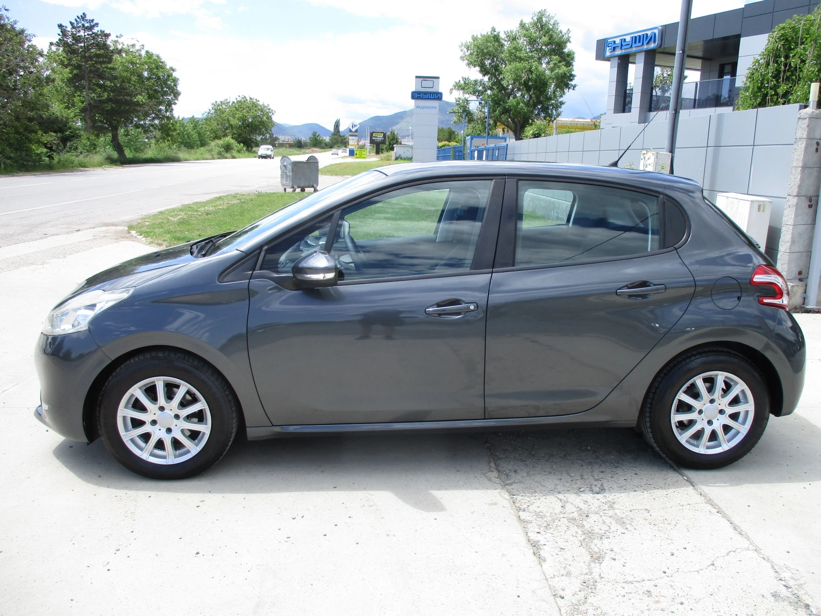 Peugeot 208 1.4 ГАЗ-БЕНЗИН/КАТО НОВА - изображение 7