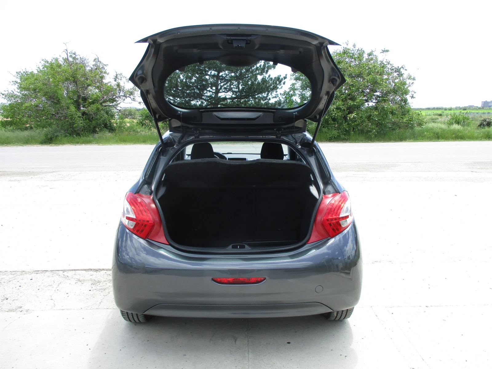 Peugeot 208 1.4 -/  | Mobile.bg   16