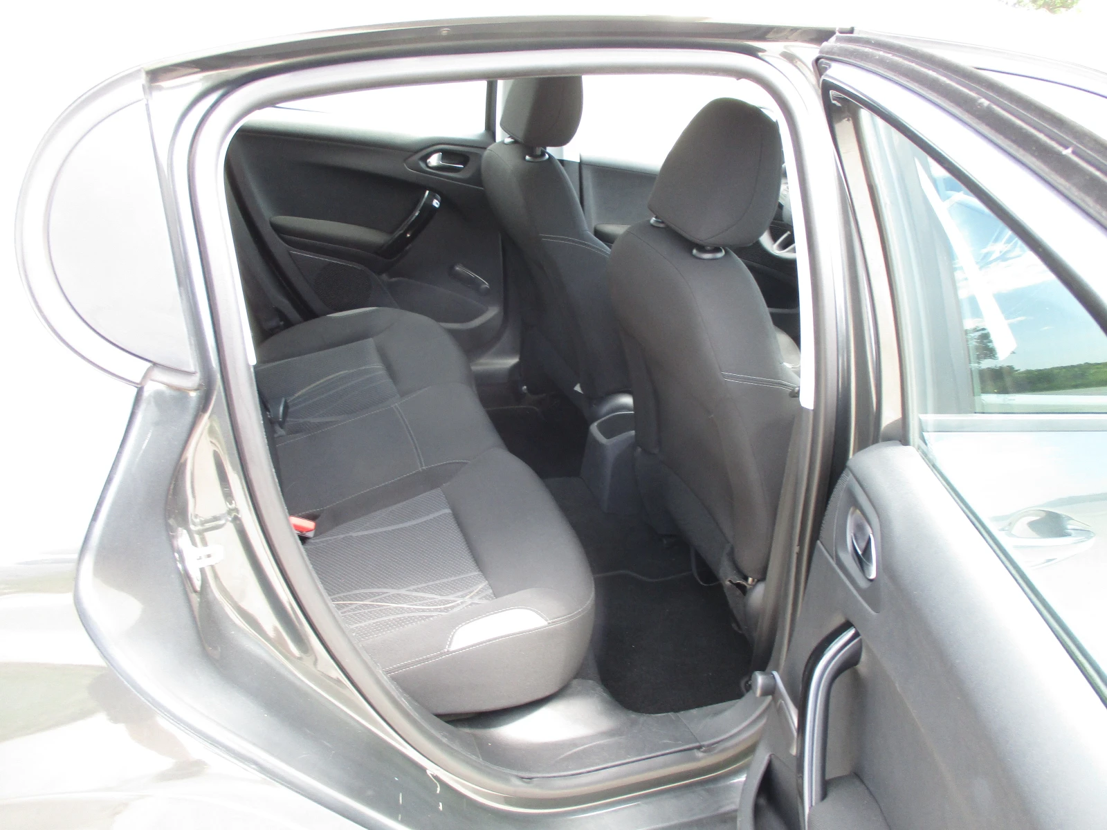 Peugeot 208 1.4 -/  | Mobile.bg   15