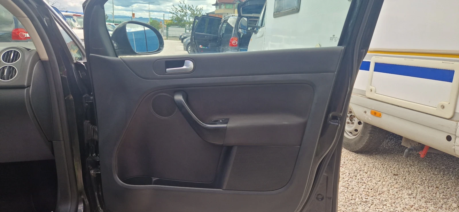 VW Golf Plus 6-2.0 tdi-140kc. HIGLINE-ИТАЛИЯ | Mobile.bg — изображение 11