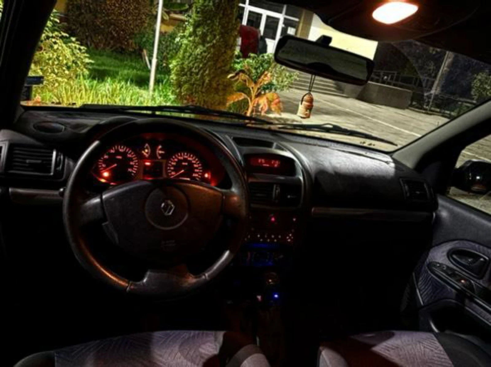 Renault Clio 1.4 16 v - изображение 2