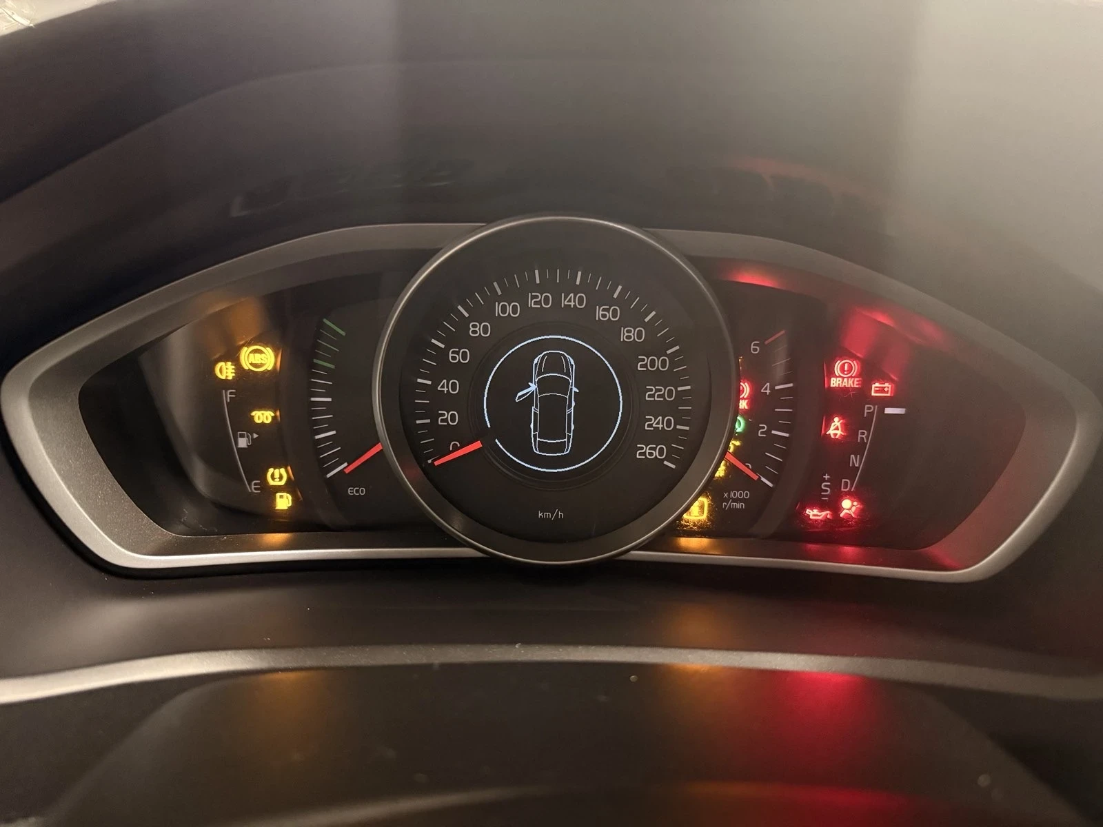 Volvo V40 D2 | Mobile.bg � ����������� 8