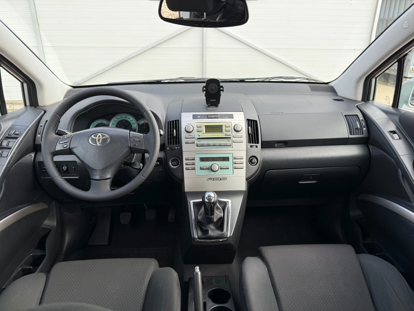 Toyota Corolla verso 2.0D4D 116�.�./��������/�����������/������ | Mobile.bg � ����������� 13