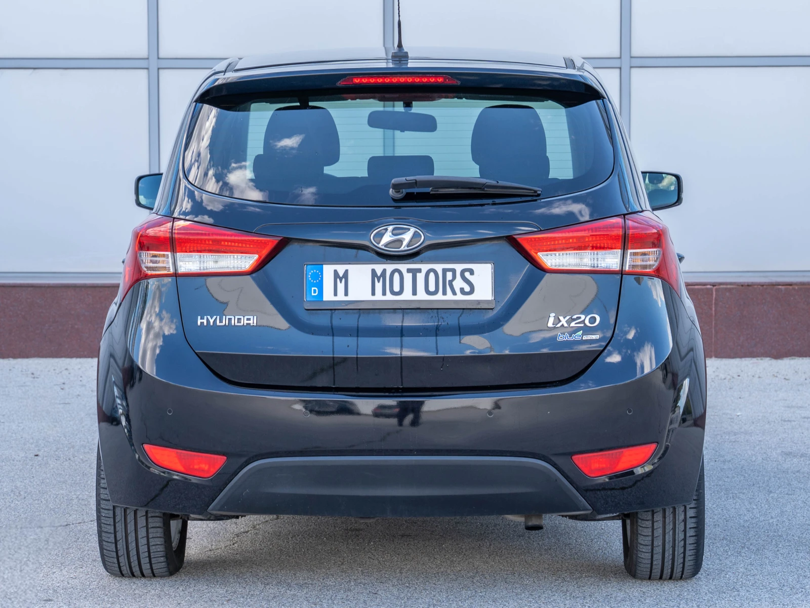 Hyundai Ix20 РЕАЛНИ КИЛОМЕТРИ КЛИМАТРОНИК , снимка 6 - Автомобили и джипове - 53945531