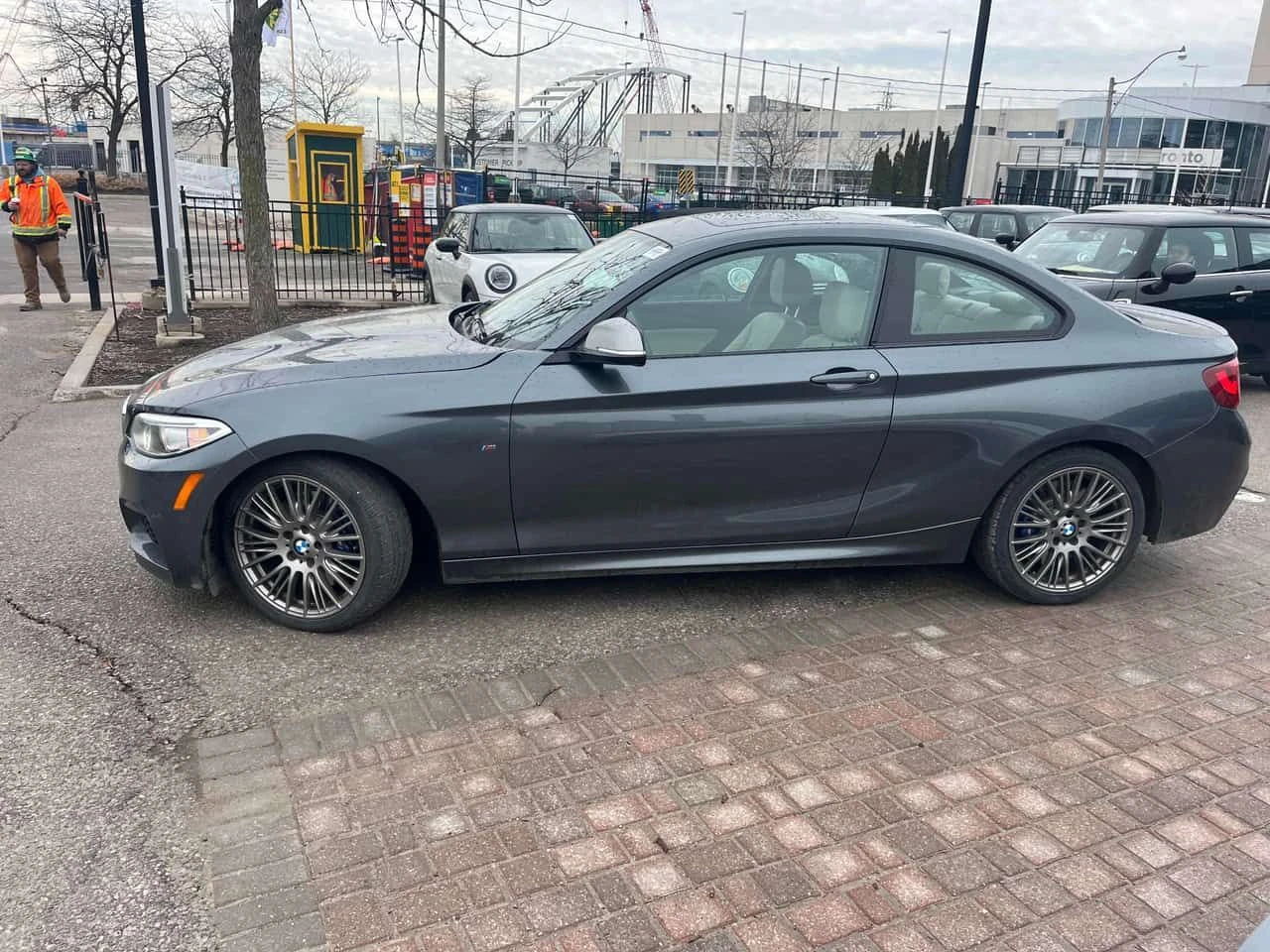 BMW 240 * xDrive * CARFAX * Подгрев * Harman Kardon * , снимка 2 - Автомобили и джипове - 54013567