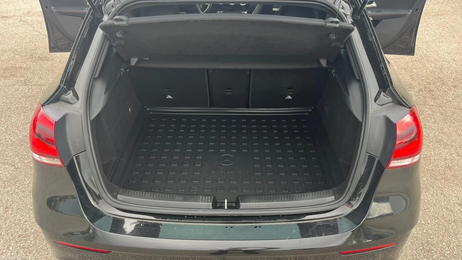 Mercedes-Benz A 220 AMG, снимка 10 - Автомобили и джипове - 54156471