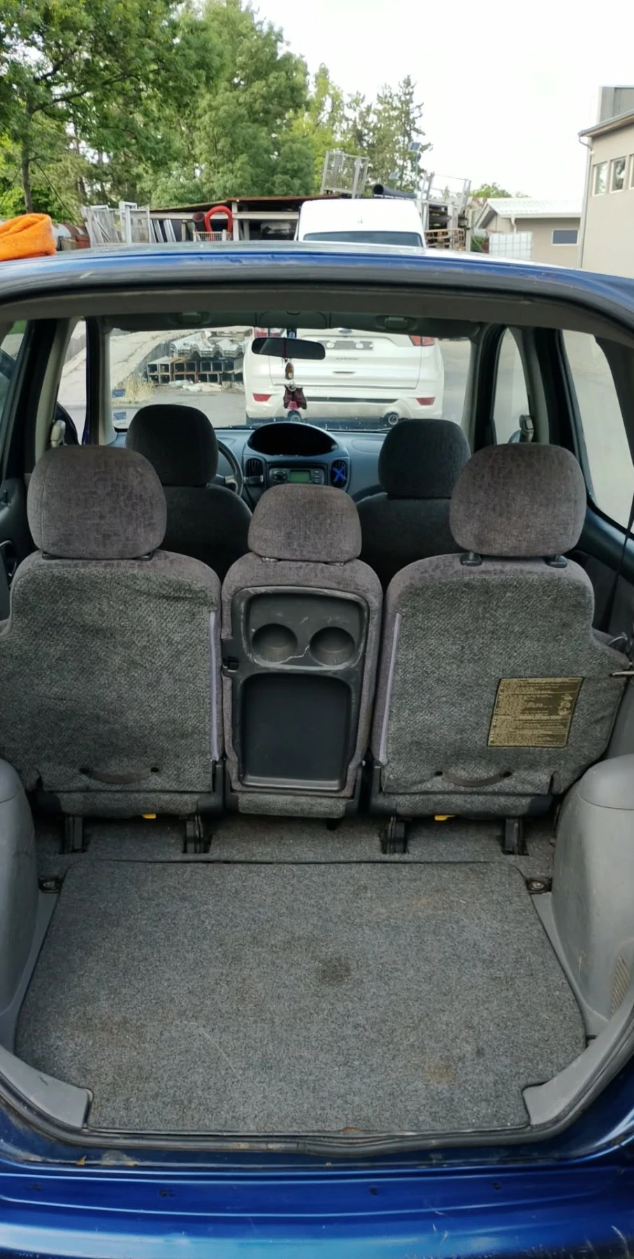 Toyota Yaris verso, снимка 16 - Автомобили и джипове - 55364253