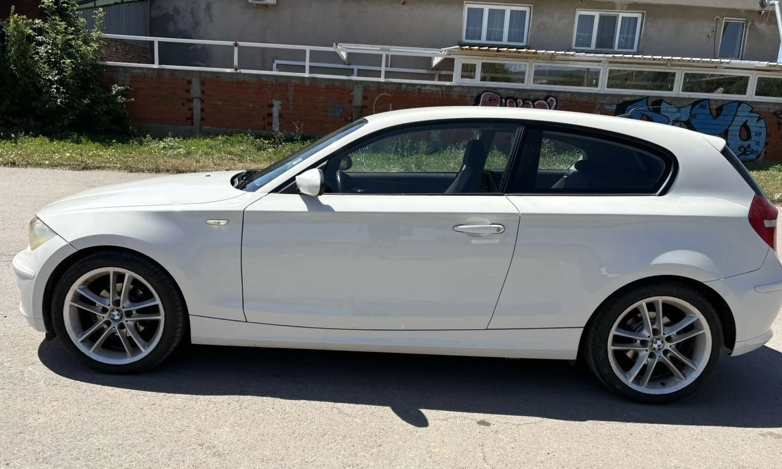 BMW 116 E81, снимка 2 - Автомобили и джипове - 55645844