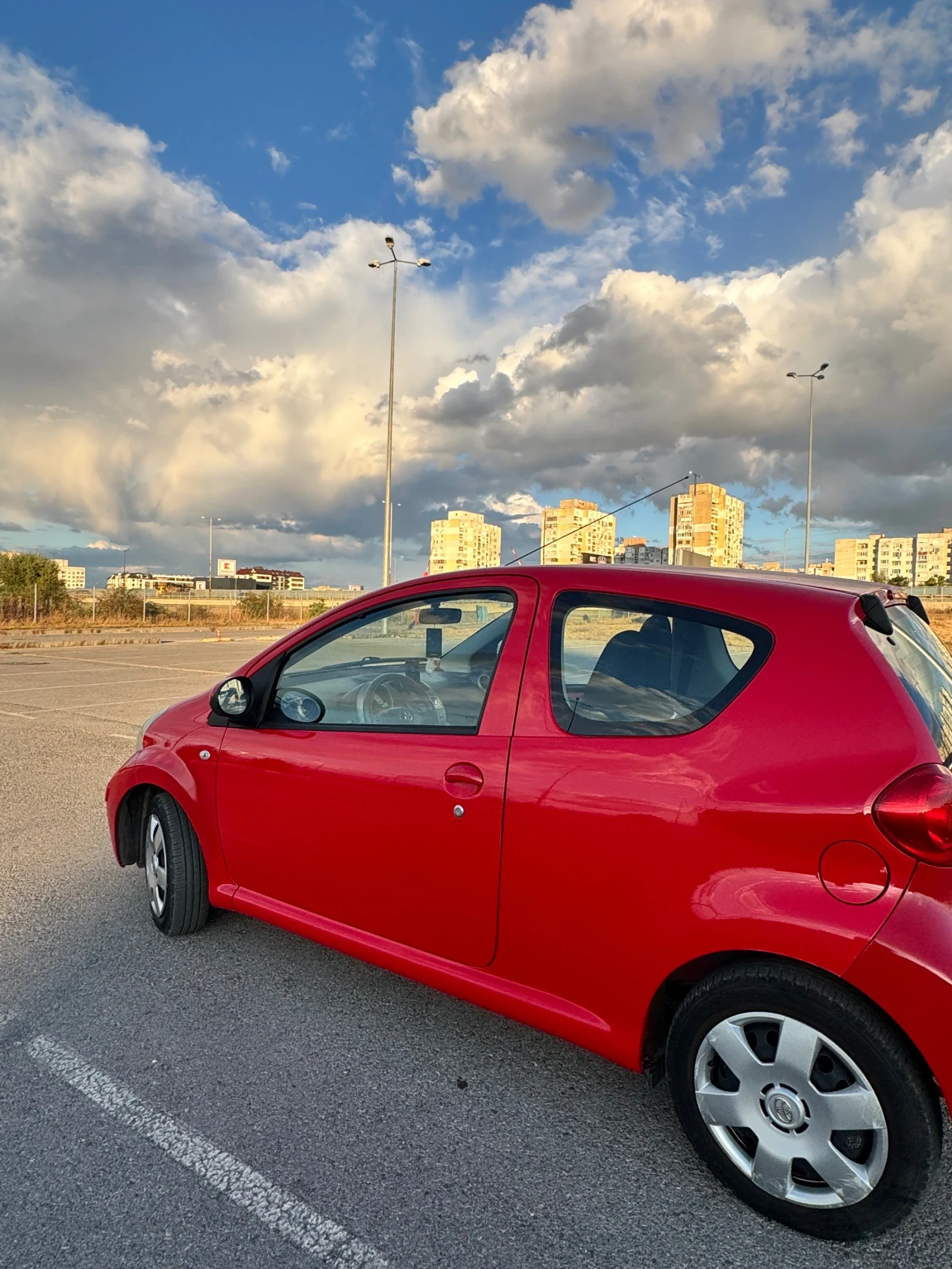 Toyota Aygo 1.0 VVT-i (68 к.с.), снимка 4 - Автомобили и джипове - 56238659
