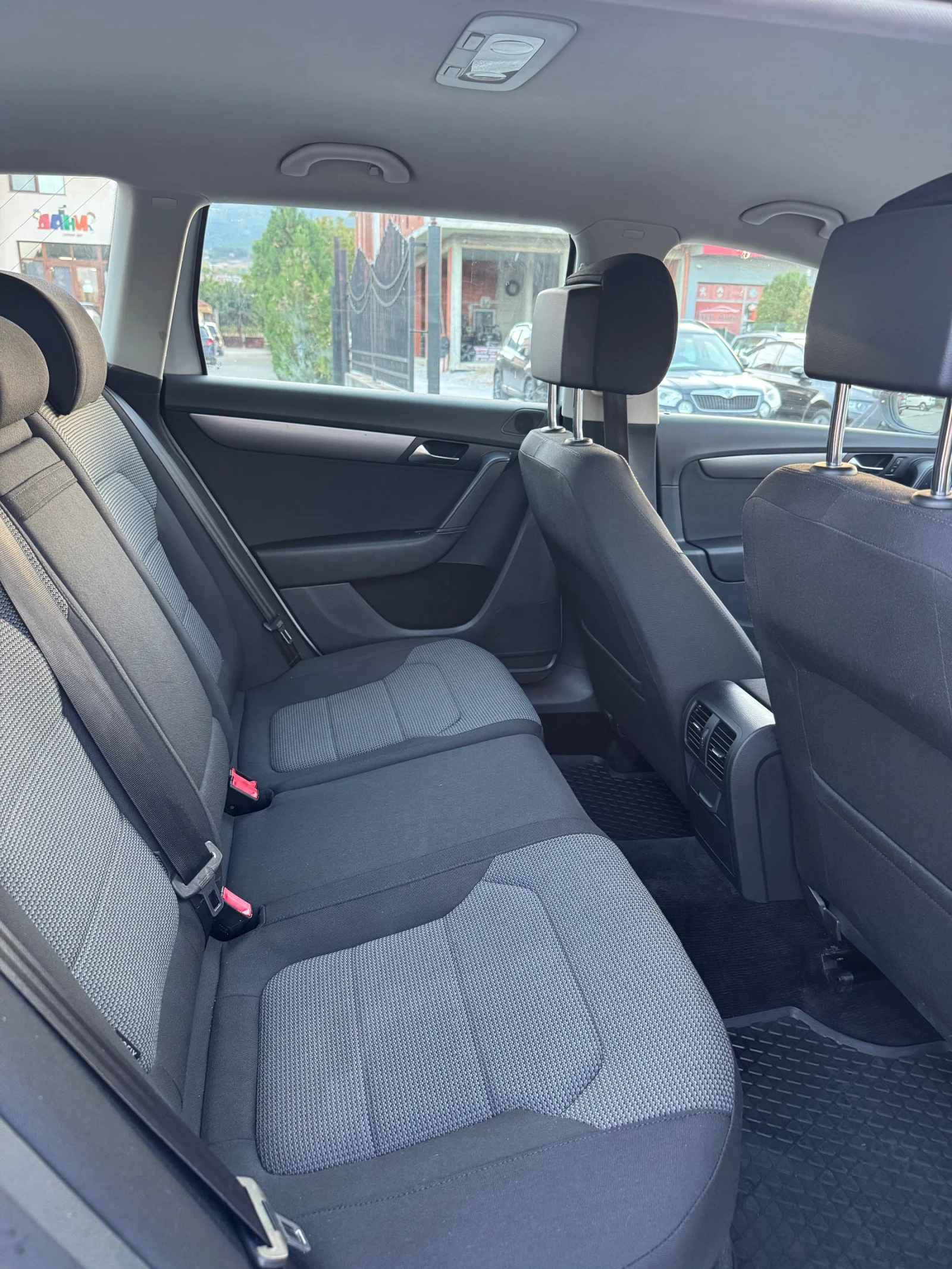 VW Passat 1.6 tdi | Mobile.bg � ����������� 10