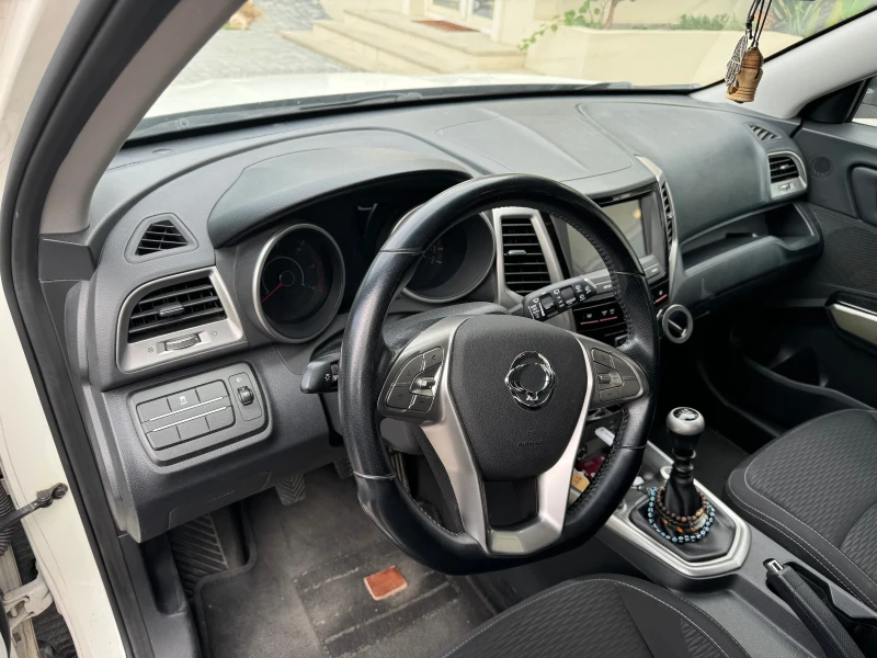 SsangYong Tivoli HDI, снимка 6 - Автомобили и джипове - 47221951