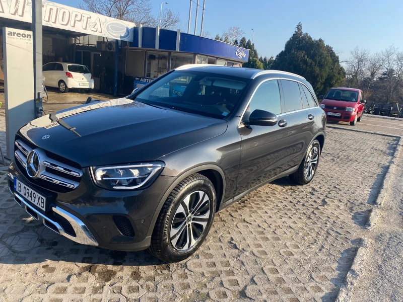 Mercedes-Benz GLC 220 220D, Пълна сервизна история в MERCEDES, снимка 3 - Автомобили и джипове - 49096610