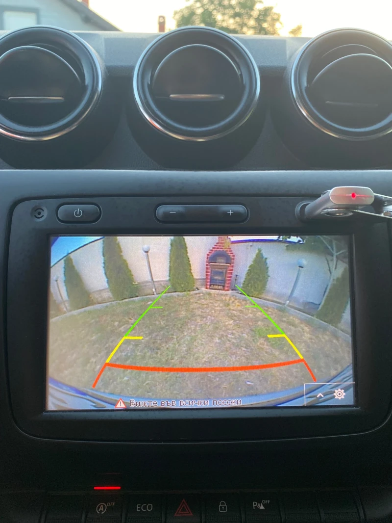 Dacia Duster 1.5 DCI, снимка 10 - Автомобили и джипове - 52035920