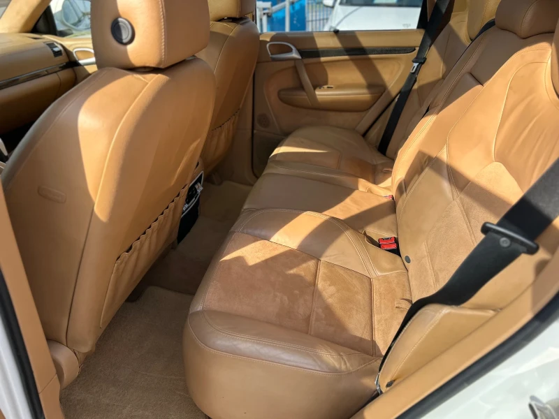 Porsche Cayenne 4.8 GTS, снимка 9 - Автомобили и джипове - 51893365
