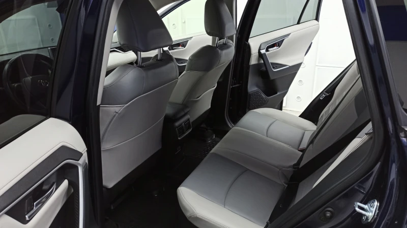 Toyota Rav4 HSD Luxury AWD, снимка 8 - Автомобили и джипове - 53094504