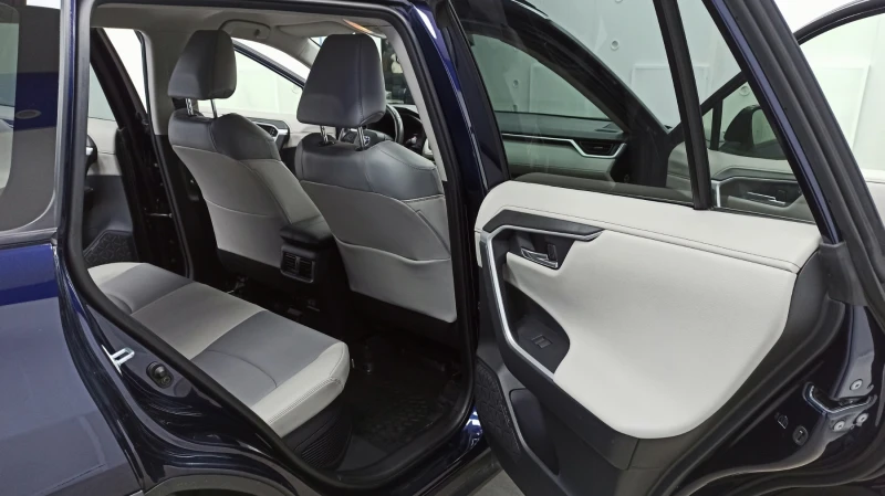 Toyota Rav4 HSD Luxury AWD, снимка 11 - Автомобили и джипове - 53094504