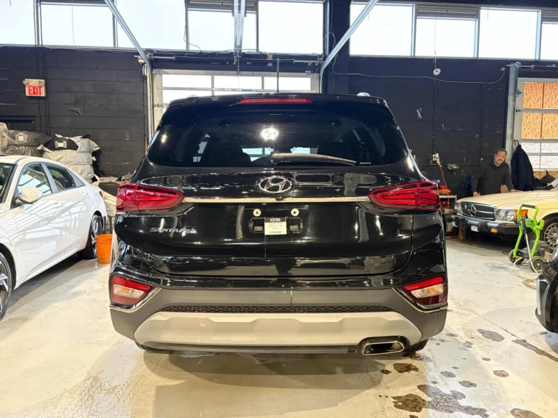 Hyundai Santa fe Fe 2.4L Essential FWD with SmartSense Package and , снимка 5 - Автомобили и джипове - 53450911
