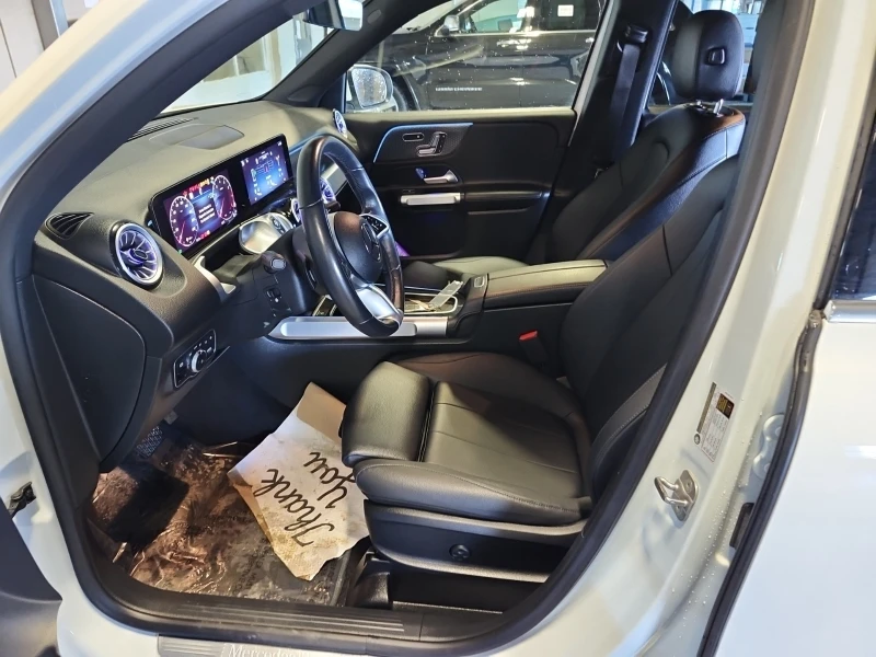 Mercedes-Benz GLB 250 * * CARFAX * * АВТО КРЕДИТ * * , снимка 7 - Автомобили и джипове - 53457731