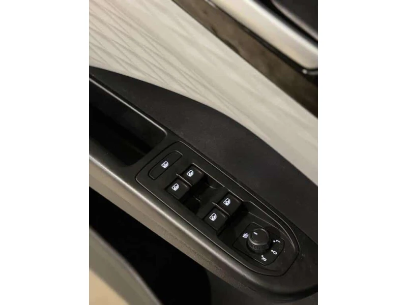 VW Taos * Trendline * CARFAX * ЦЕНА ДО БГ, снимка 8 - Автомобили и джипове - 53573825