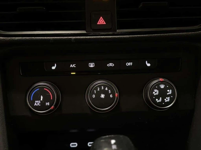 VW Taos * Trendline * CARFAX * ЦЕНА ДО БГ, снимка 15 - Автомобили и джипове - 53573825