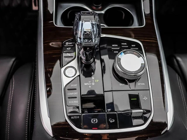 BMW X7 M sport* Adaptive LEDharman kardon* Head-Up* , снимка 9 - Автомобили и джипове - 54978462