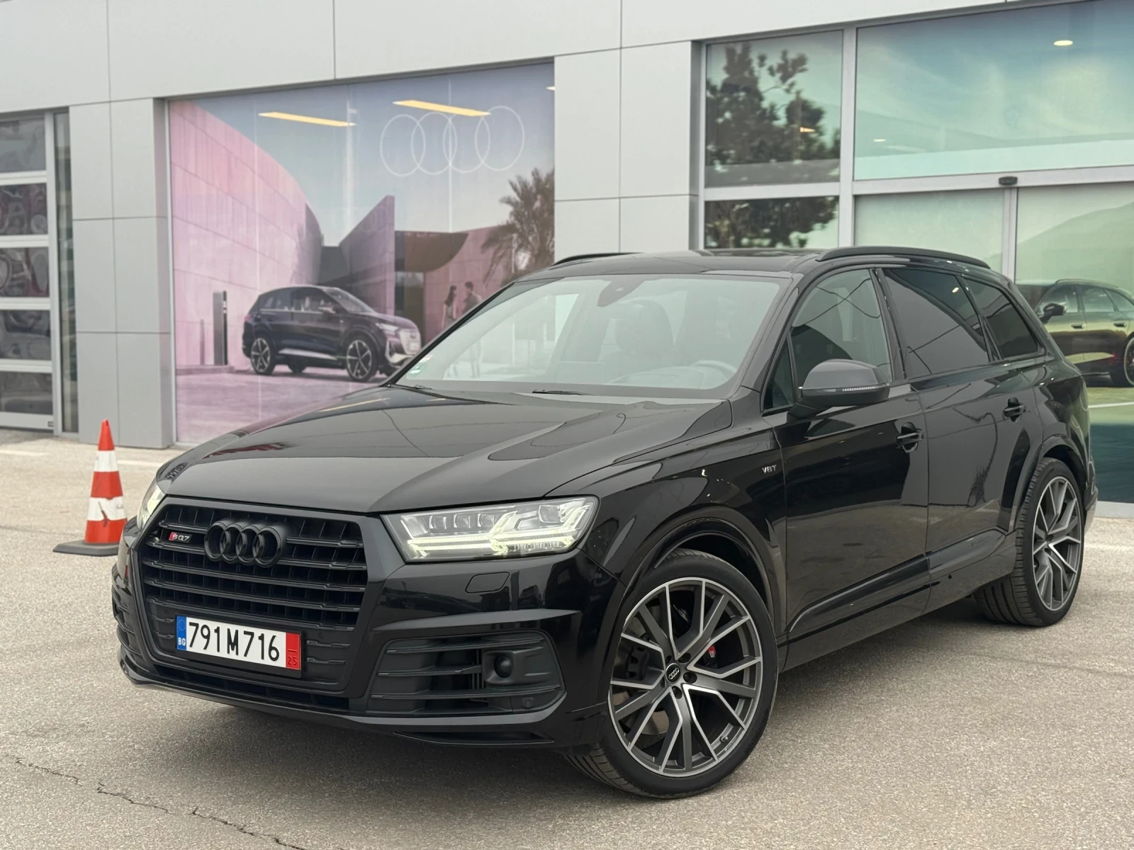 Audi SQ7 КАТО НОВА/РЕАЛНИ КМ./22+ 20/diesel-hibrid/FULL/АCC, снимка 1