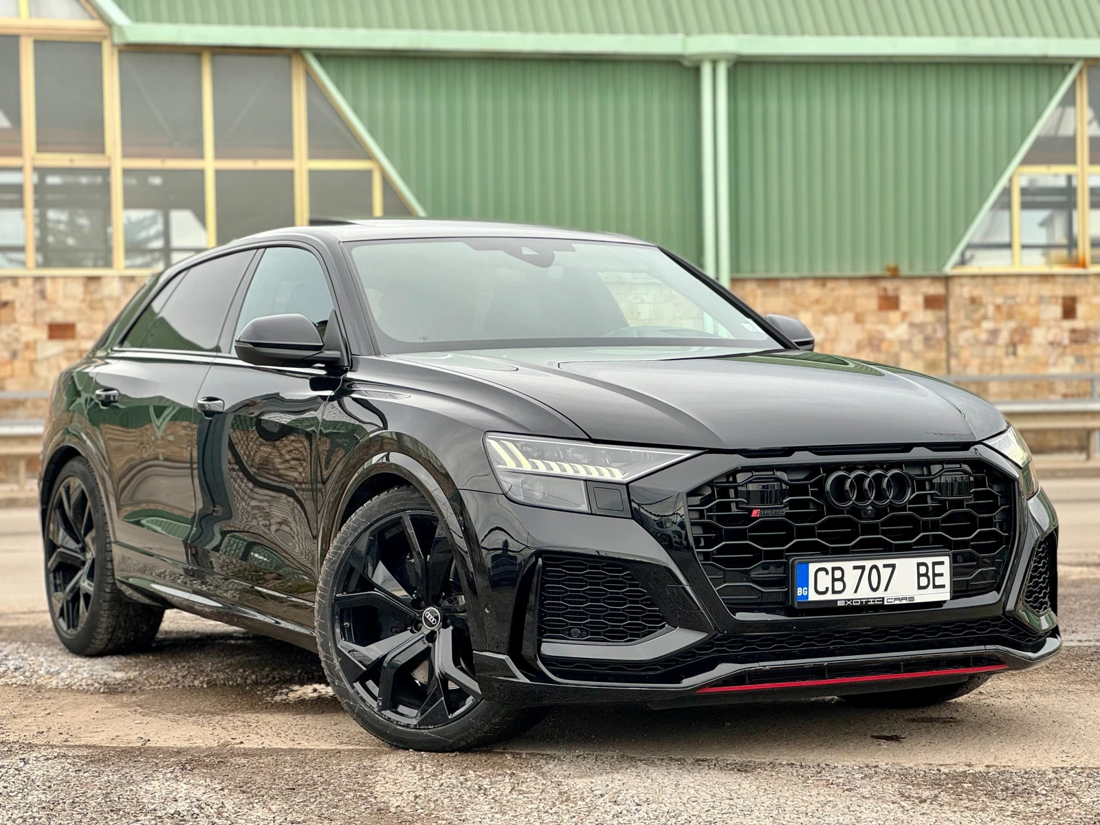 Audi RSQ8