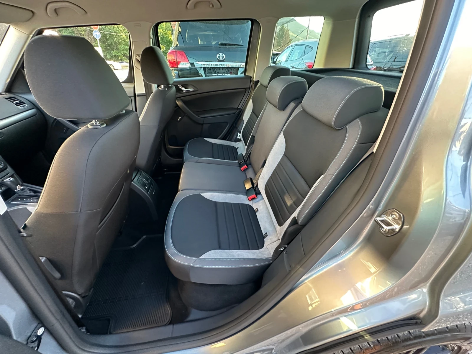 Skoda Yeti  44  | Mobile.bg   17