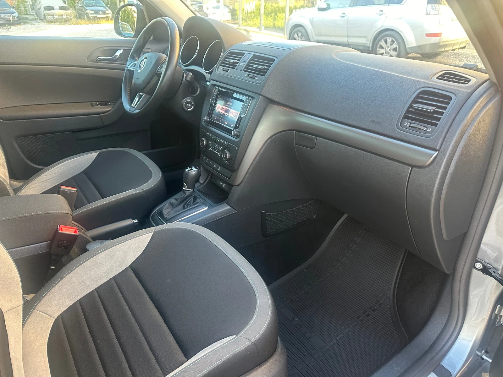 Skoda Yeti  44  | Mobile.bg   11