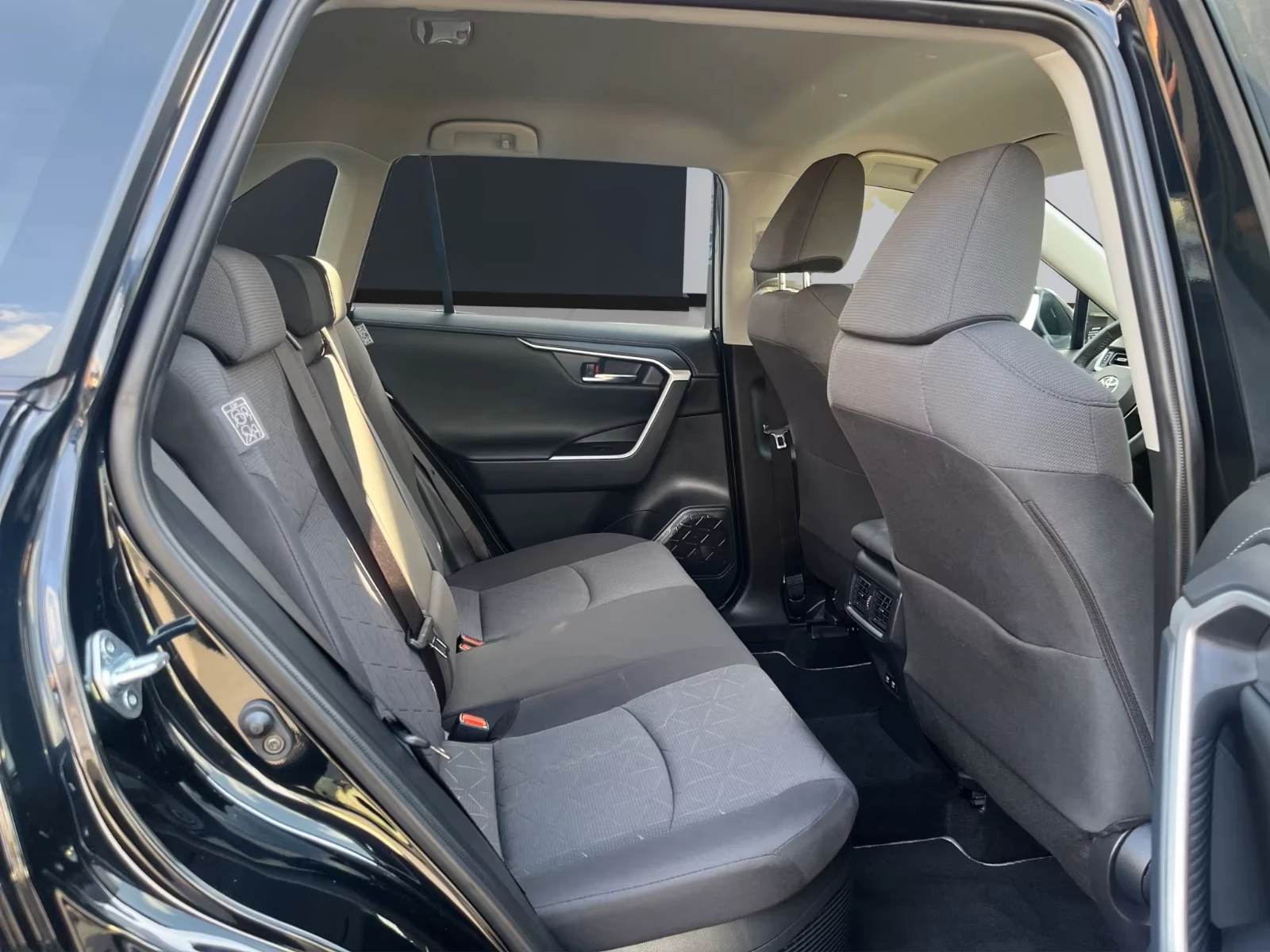 Toyota Rav4 2.0* TEAM-D* CAM* KEYLESS* DISTR* , снимка 16 - Автомобили и джипове - 53993465