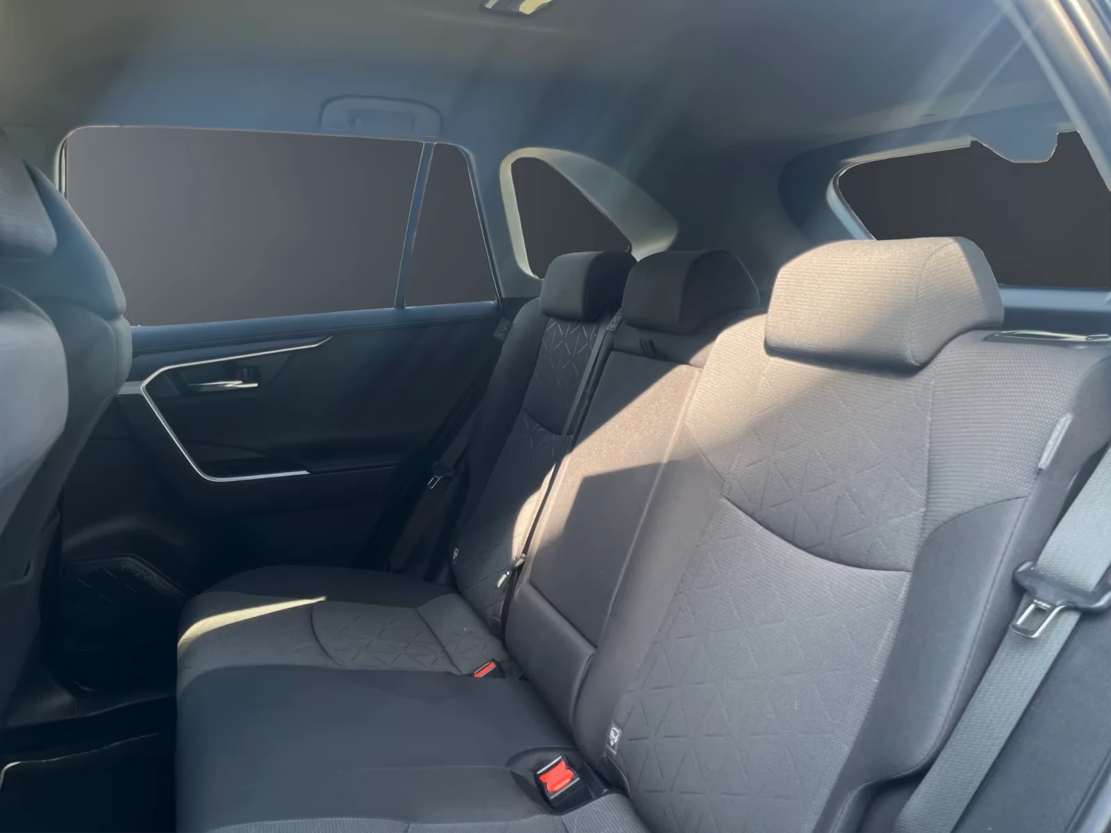 Toyota Rav4 2.0* TEAM-D* CAM* KEYLESS* DISTR* , снимка 15 - Автомобили и джипове - 53993465