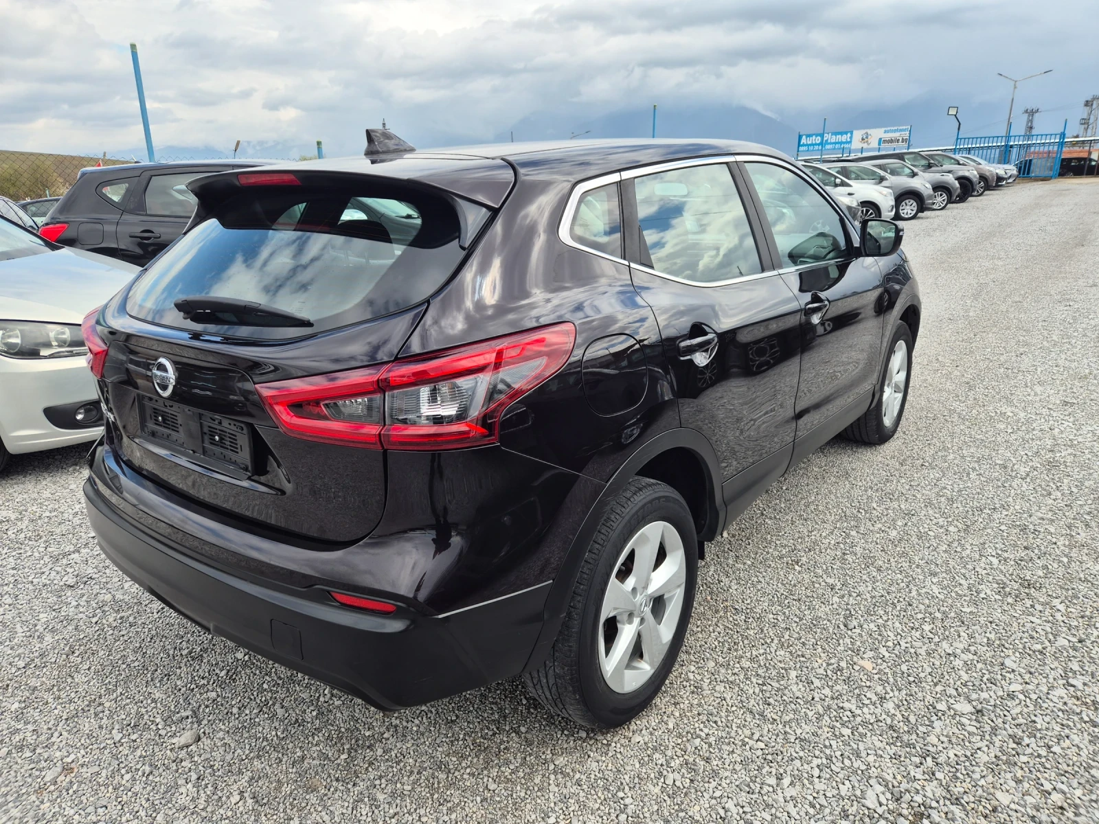 Nissan Qashqai 1.5 dci, снимка 6 - Автомобили и джипове - 54169370