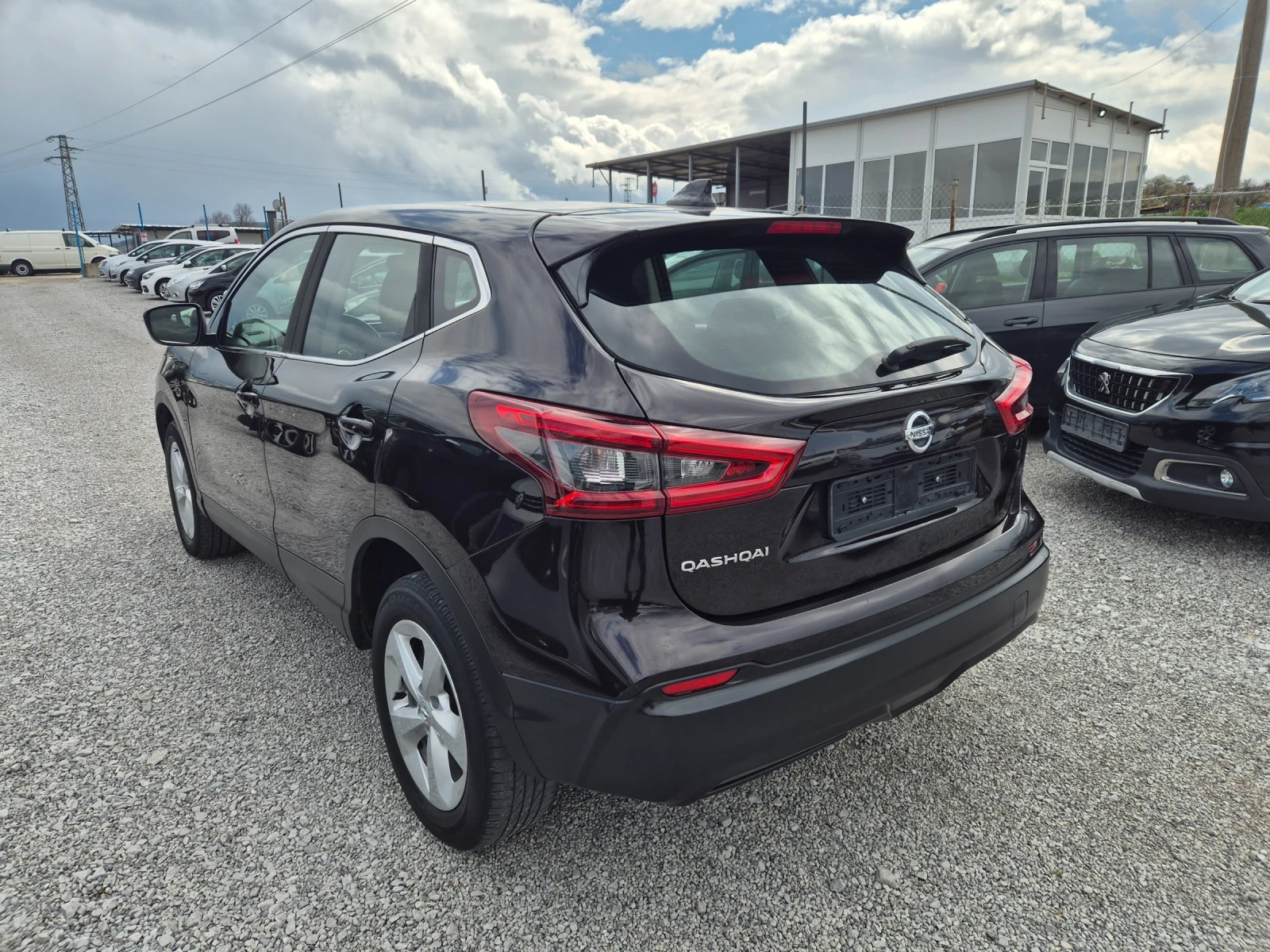 Nissan Qashqai 1.5 dci, снимка 5 - Автомобили и джипове - 54169370