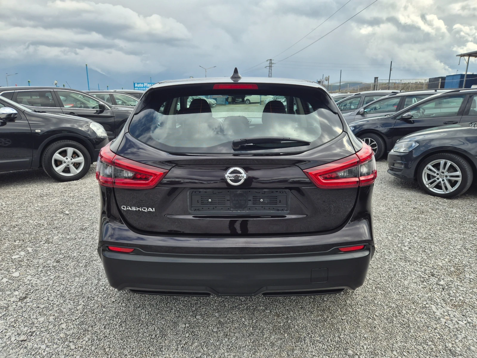 Nissan Qashqai 1.5 dci, снимка 4 - Автомобили и джипове - 54169370