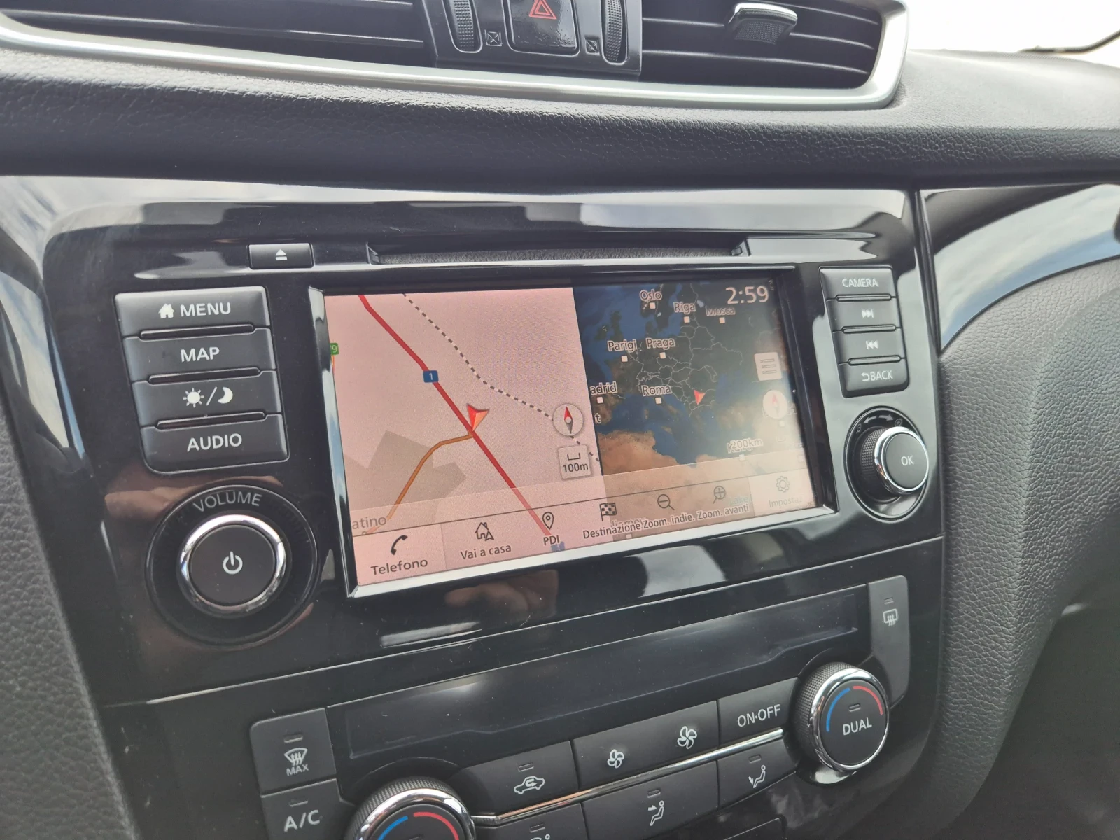 Nissan Qashqai 1.5 dci, снимка 13 - Автомобили и джипове - 54169370