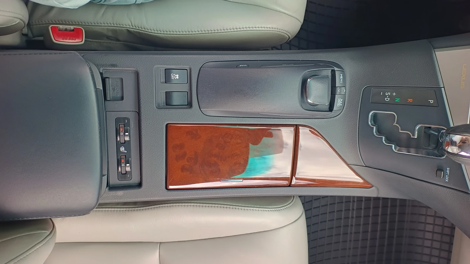 Lexus RX 450h AWD / IT  , снимка 16 - Автомобили и джипове - 54269040