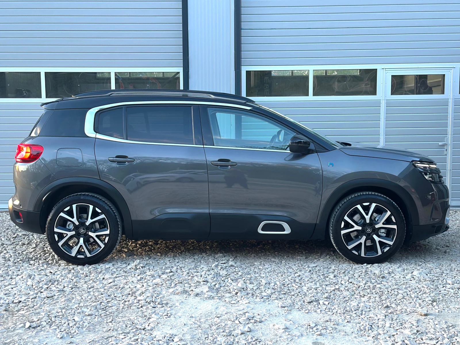 Citroen C5 Aircross 1.6T PLUG-IN HYBRID ПОДГРЕВ КАМЕРИ ТОП СЪСТОЯНИЕ, снимка 7 - Автомобили и джипове - 54347830