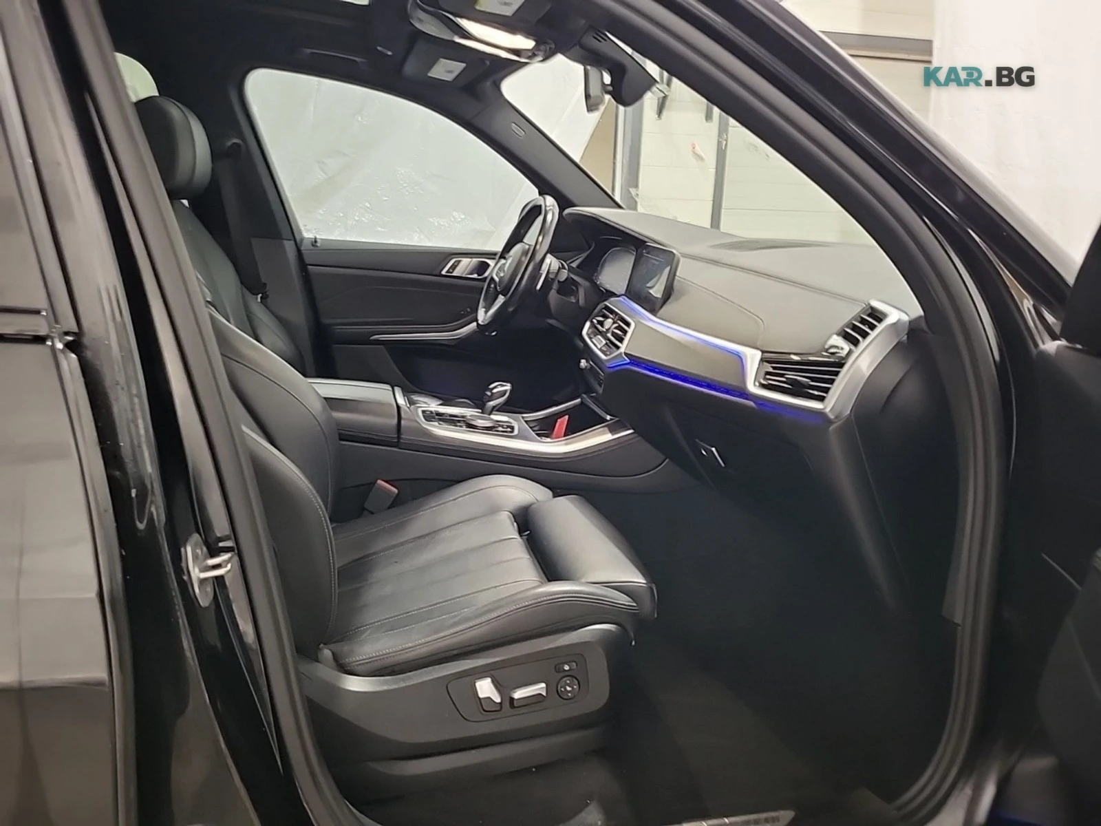 BMW X5 xDrive40i M-Sport АвтоКредит Цена до България, снимка 11 - Автомобили и джипове - 55062833